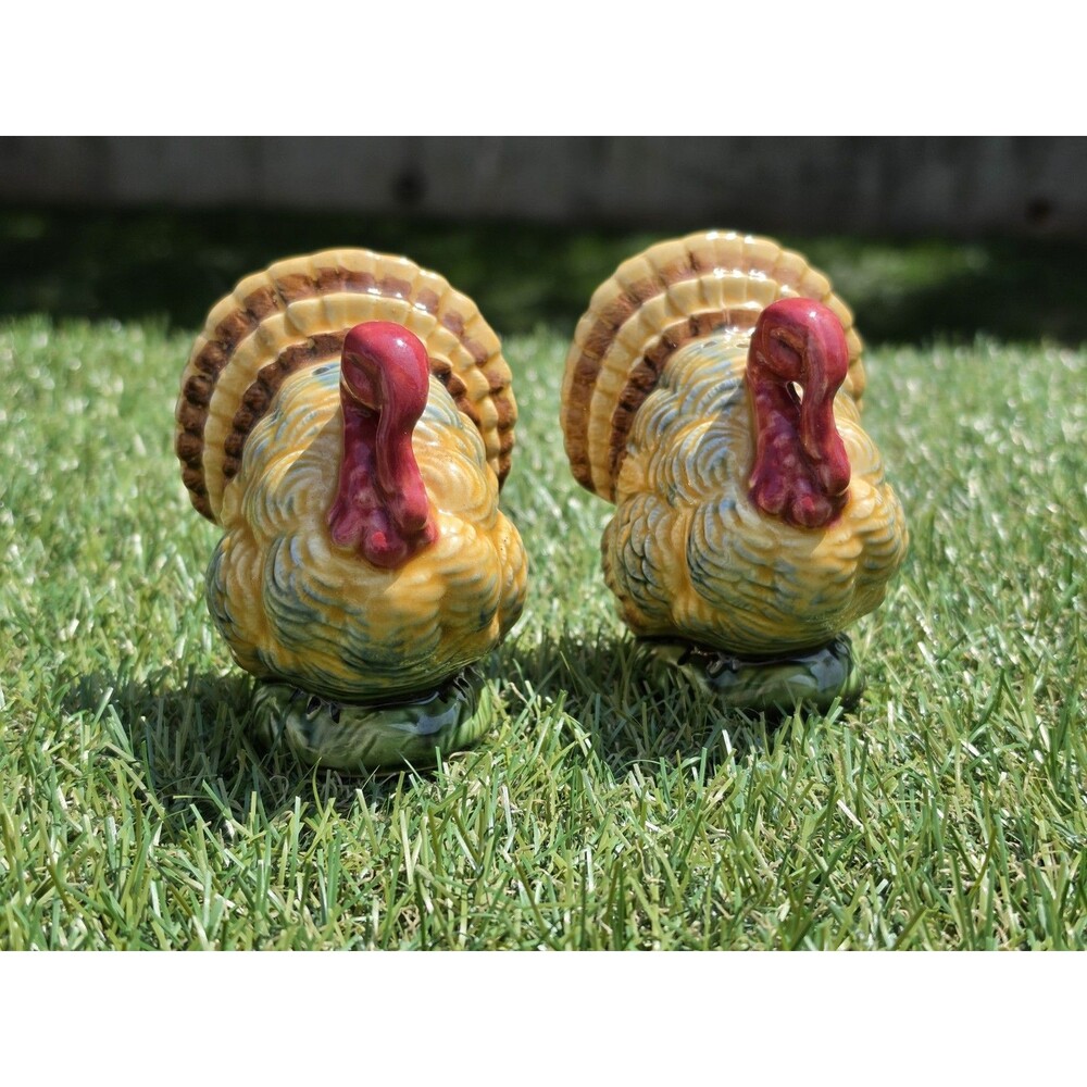 Vtg Lefton Turkey Salt and Pepper Shakers H7441 Japan Thanksgiving With Stoppers